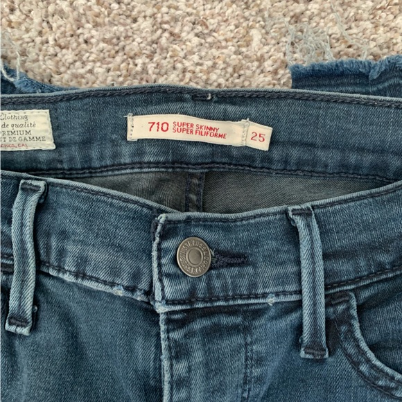 Levi’s Jeans - Picture 3 of 5